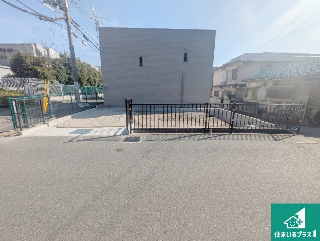 伊丹市藤ノ木　新築一戸建ての外観|周辺は落ち着いた街並みの住宅地！子育てがしやすい住環境です！まだ未完成ですが、現地でしかわからない事もございます。是非一度ご覧ください。