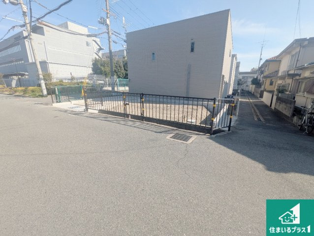 伊丹市藤ノ木　新築一戸建ての外観|周辺は落ち着いた街並みの住宅地！子育てがしやすい住環境です！まだ未完成ですが、現地でしかわからない事もございます。是非一度ご覧ください。