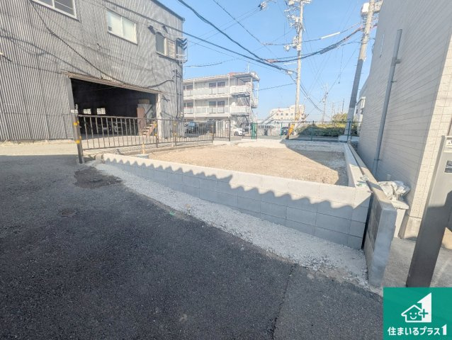 伊丹市藤ノ木　新築一戸建ての外観|周辺は落ち着いた街並みの住宅地！子育てがしやすい住環境です！まだ未完成ですが、現地でしかわからない事もございます。是非一度ご覧ください。