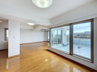 【居間・リビング】 | クレッセント等々力緑地グランデイズ