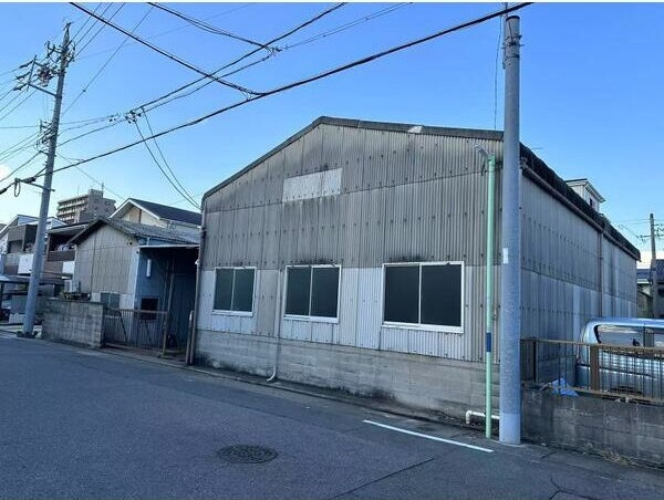 港区東蟹田倉庫の外観