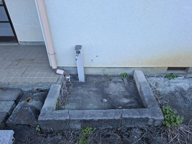 売中古戸建　藤枝市岡部町村良のその他|玄関脇に水栓がございます。