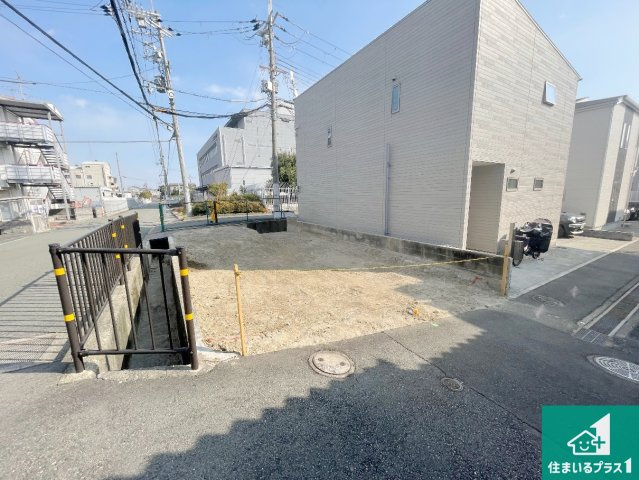 伊丹市藤ノ木　新築一戸建ての外観|周辺は落ち着いた街並みの住宅地！子育てがしやすい住環境です！まだ未完成ですが、現地でしかわからない事もございます。是非一度ご覧ください。