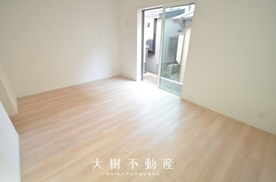 【居間・リビング】 | 綾瀬市蓼川１丁目 新築戸建て 全1棟【仲介手数料無料】