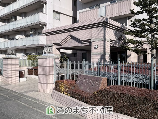 ガーデンハイツ城東のエントランス