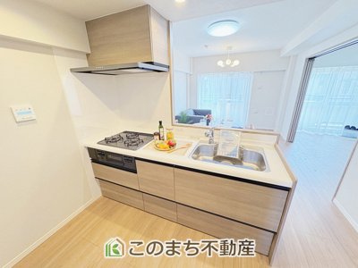 【キッチン】 | ガーデンハイツ城東 | （リノベーション施工例）家具・什器・調度品・植栽・カーテンなどはCG加工しております。販売価格には含まれません。