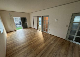 【居間・リビング】 | 千葉市花見川区犢橋町　中古戸建