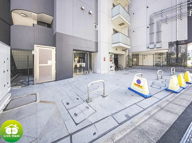 ハーモニーレジデンス両国テラスの駐車場