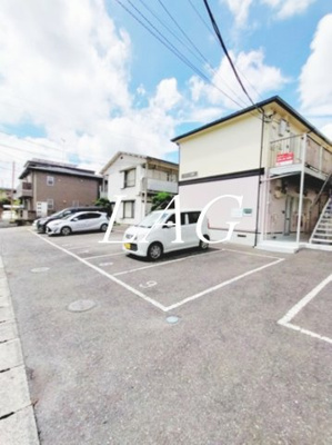 【駐車場】 | ファミーユ西野 | 駐車場です。