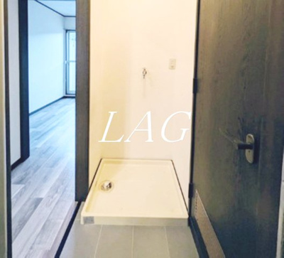 【設備】 | ファミーユ西野 | 室内洗濯機置き場です。