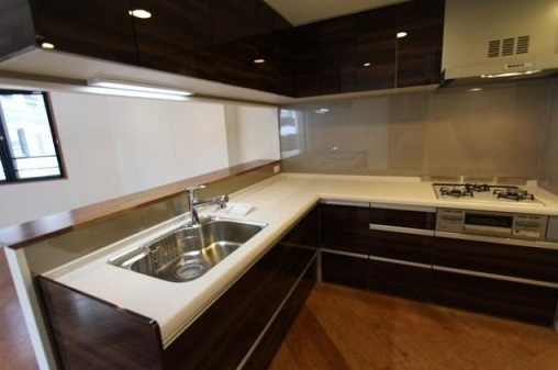 千代田区二番町の賃貸マンションのキッチン|他L字型キッチン参照