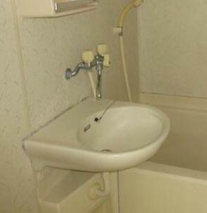 杉並区上荻４丁目のアパートの洗面所