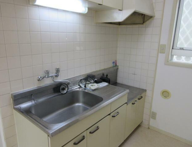 杉並区上荻４丁目のアパートのキッチン
