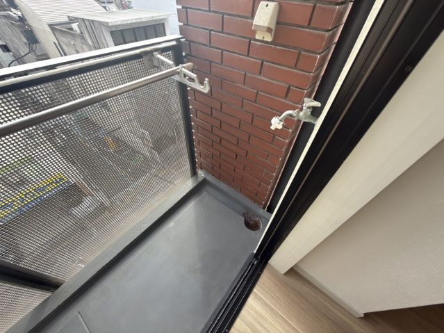 フレスコ京橋のバルコニー