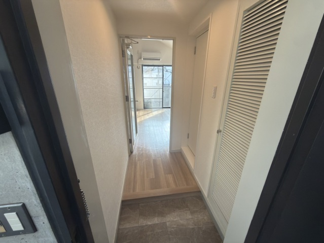 フレスコ京橋の玄関