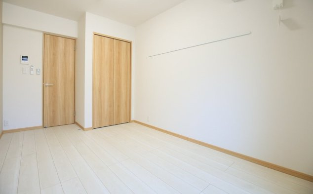 リキュー王子神谷の洋室