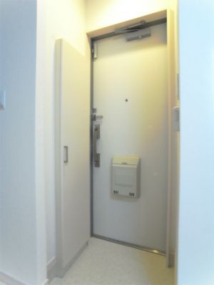 リブリ・たんぽぽの玄関