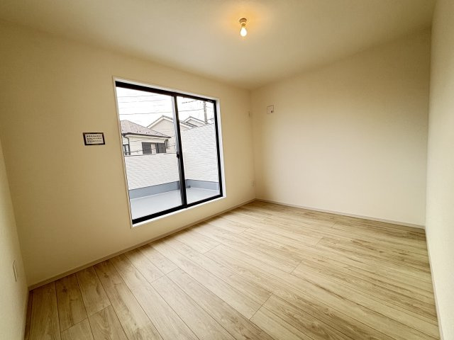流山市名都借　新築戸建て　全1棟の洋室