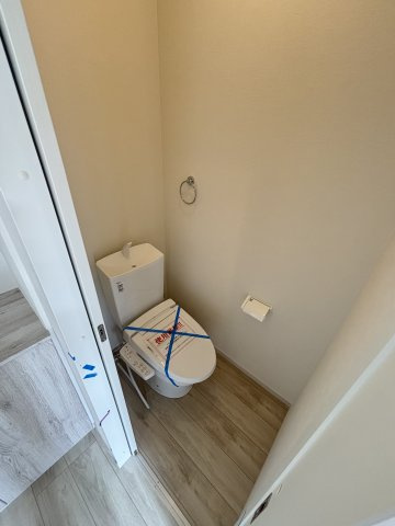 流山市名都借　新築戸建て　全1棟のトイレ