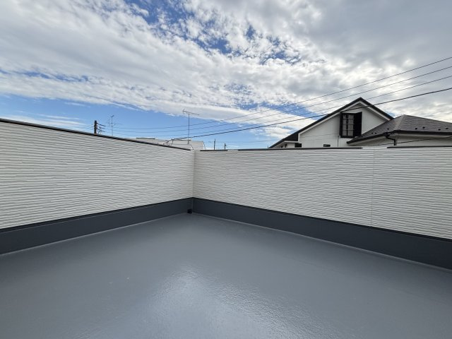 流山市名都借　新築戸建て　全1棟のバルコニー