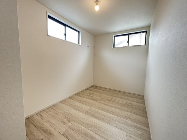 流山市名都借　新築戸建て　全1棟の洋室