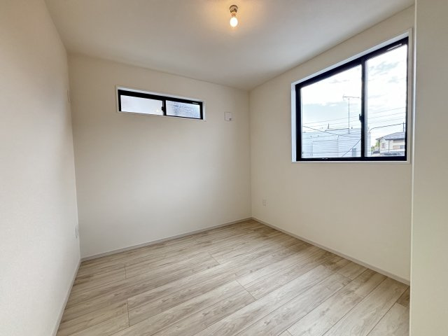 流山市名都借　新築戸建て　全1棟の洋室