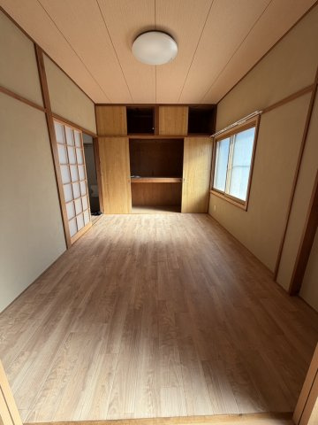 下地町豊岸アパートの居間・リビング