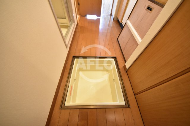 エステムコート梅田東アクアパレスの収納|エステムコート梅田東アクアパレス　床下収納