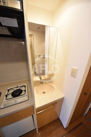 エステムコート梅田東アクアパレスの独立洗面台|エステムコート梅田東アクアパレス　独立洗面台