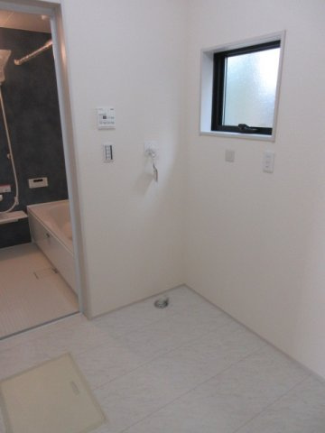 【仲介手数料無料】新築戸建　鳩山町今宿503-3（全2棟）のランドリースペース