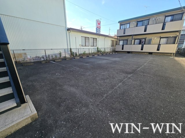 ビバ花田 Aの駐車場