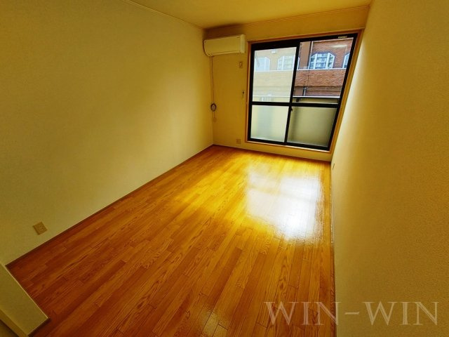 ビバ花田 Aの居間・リビング