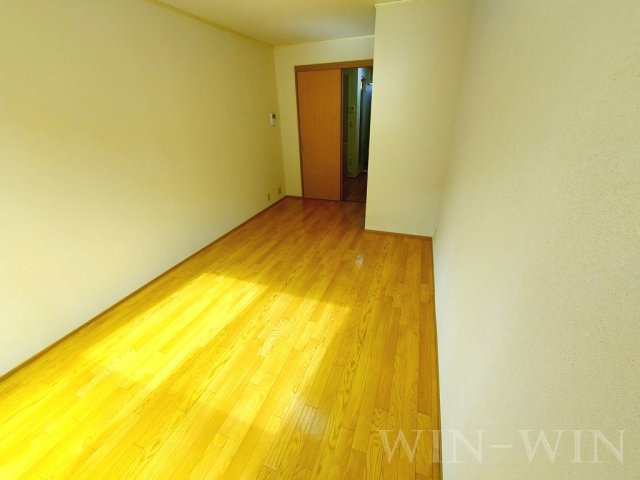 ビバ花田 Aの居間・リビング