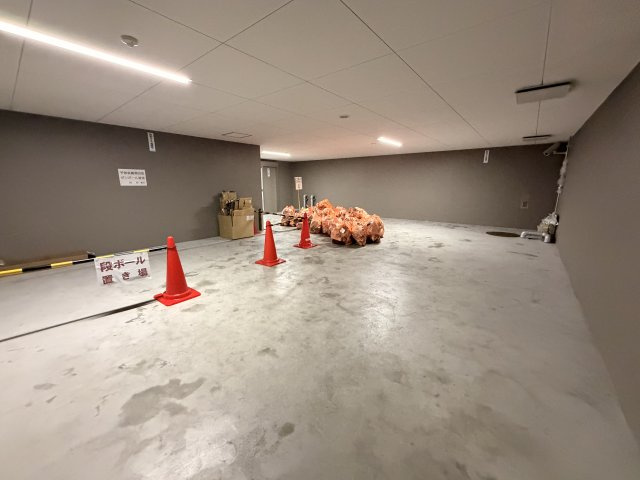 モントーレヴェルキューブシティ福岡空港駅の駐車場