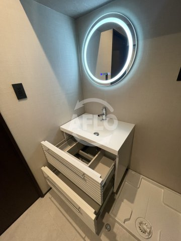 ブエナビスタ梅田イーストの独立洗面台|ブエナビスタ梅田イースト　独立洗面台