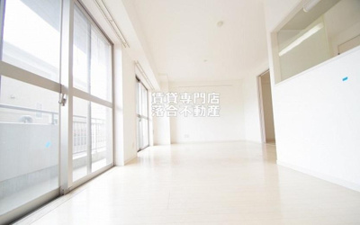 【居間・リビング】 | ロワール | ゆったりとした明るいリビング