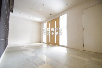 【エントランス】 | ロワール | オートロック付きで安心♪清潔なエントランス