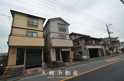 【前面道路含む現地写真】 | 綾瀬市大上3丁目 中古戸建て 全1棟【仲介手数料無料】 | ※令和8年3月上旬に撮影