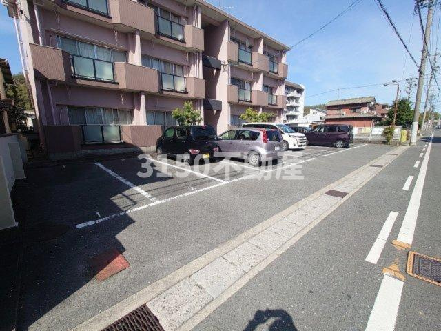 常磐ハイツの駐車場