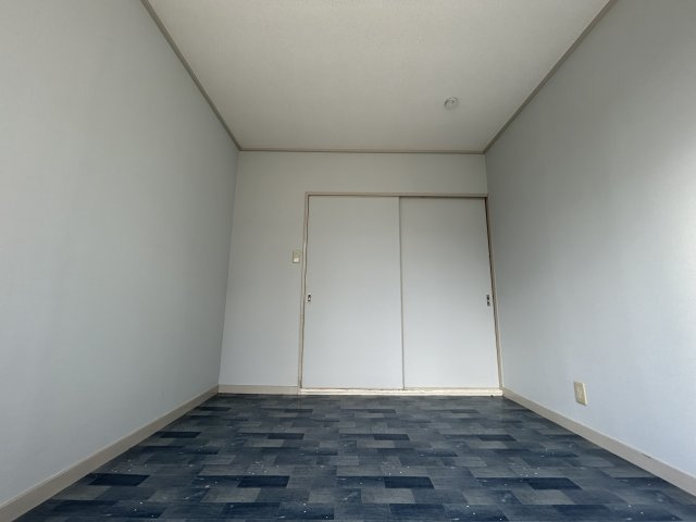 ロイヤルハイツ本多聞の寝室