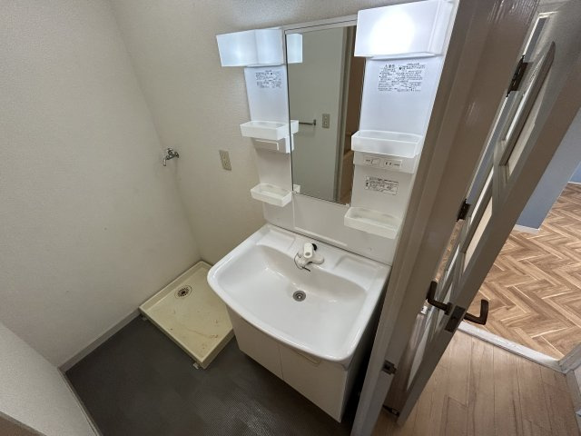 ロイヤルハイツ本多聞の洗面所