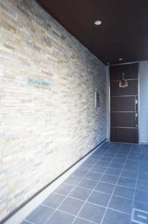 Plumier高樹町　高遮音床システム　シャーメゾン　オートロックのエントランス