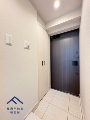 オープンレジデンシア高宮アベニューの玄関