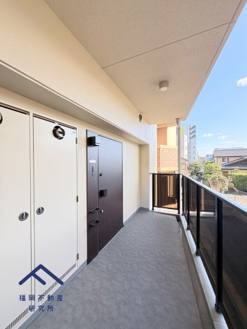 オープンレジデンシア高宮アベニューの玄関