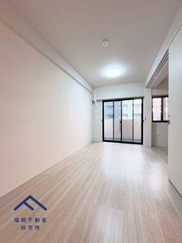 オープンレジデンシア高宮アベニューの居間・リビング