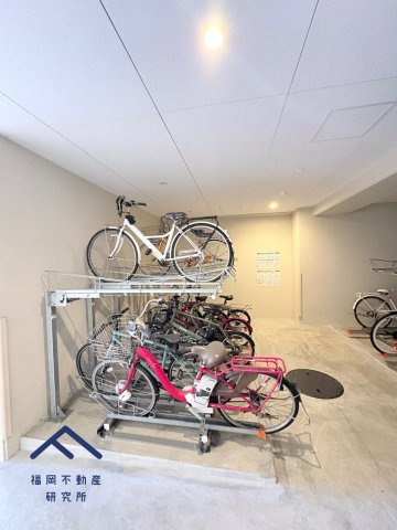 オープンレジデンシア高宮アベニューの駐車場