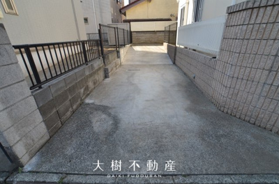 【駐車場】 | 綾瀬市上土棚中6丁目　中古戸建て【仲介手数料無料】