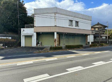知多郡阿久比町大字植大字柿崎　中古戸建の前面道路含む現地写真