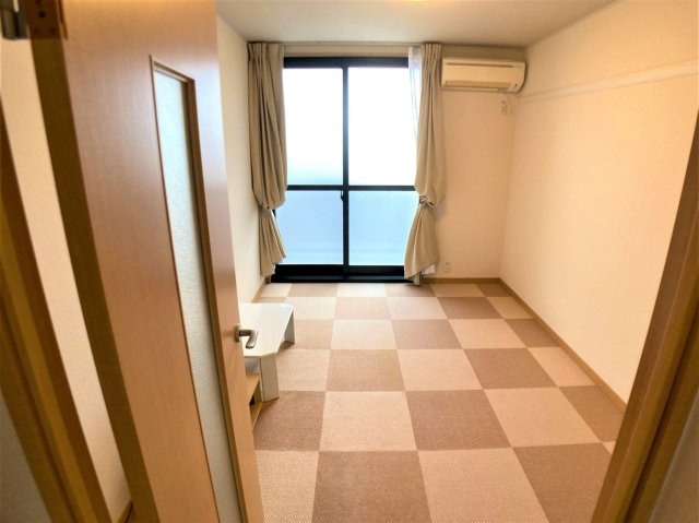 【居間・リビング】 | 設備・仕様は号室により異なる為、現況を優先致します。