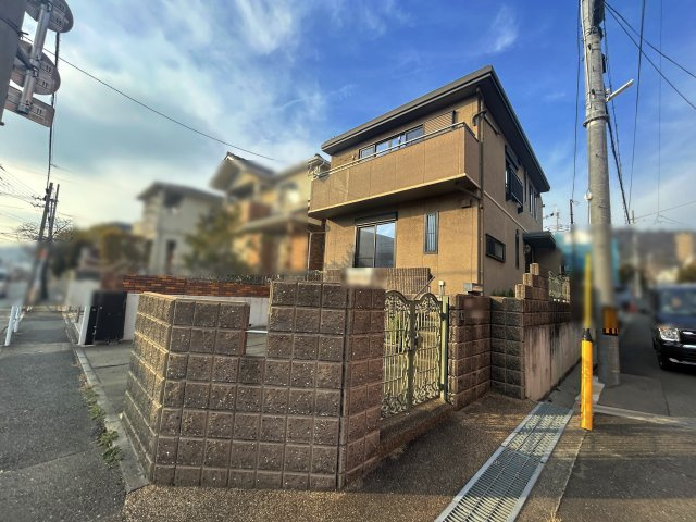 箕面市箕面３丁目　中古戸建の外観